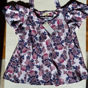 Cold shoulder Ultra Flirt top